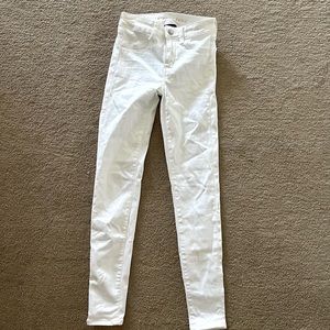White American Eagle Jeans